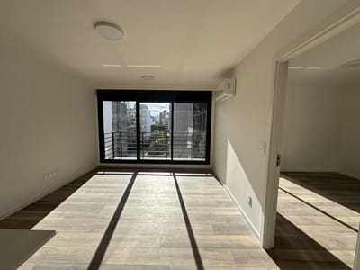 Alquiler apto 1 dormitorio con garage en Pocitos.