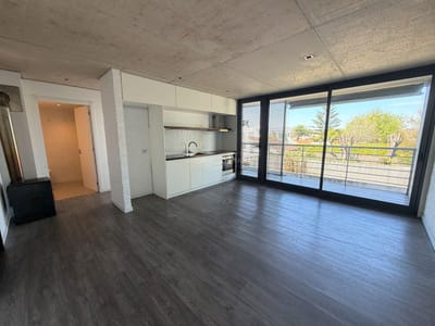 Alquiler apartamento 1 dormitorio con balcón y garage. Malvin