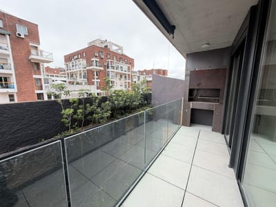 Alquiler apartamento A ESTRENAR Un dormitorio, balcón y parrillero