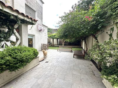 Venta casa 3 dormitorios, escritorio, 3 baños, jardin verde, calefaccion Parque Batlle