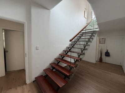 Venta casa 4 dormitorios, servicio, barbacoa, calefacción jardin, Impecable Malvin