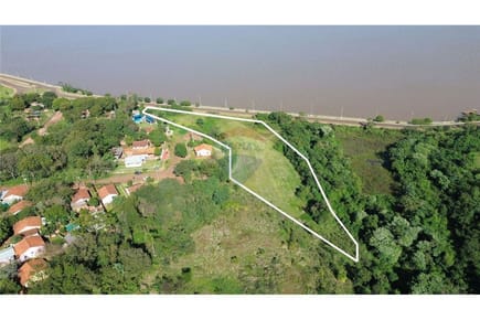 Propiedad en venta frente la Costanera.