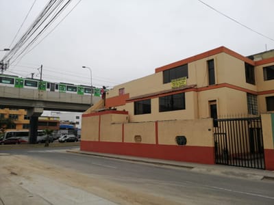 AMPLIO DEPARTAMENTO, TOMÁS MARSANO - SURCO  (3er piso, 3 dormitorios)