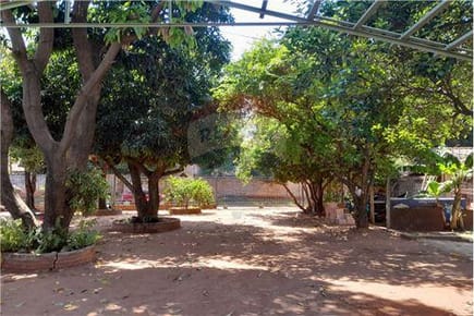 Amplia propiedad de 585 m2 en San Lorenzo, Av.Manuel Ortíz G. Zona Miraflores a