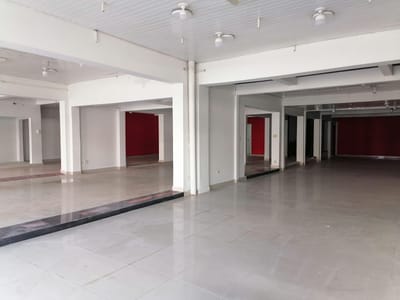 Vendo Local Comercial sobre Avda.