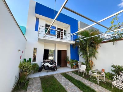 Casa de 2 Plantas en Venta en La Pampa de la Isla 6to Anillo
