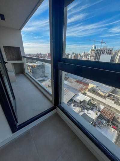 ALQUILER APARTAMENTO 1 DORMITORIO en TRES CRUCES - CON PARRILLERO PROPIO