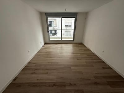 Alquiler de apartamento de 2 dormitorios a estrenar en Cordón Sur.