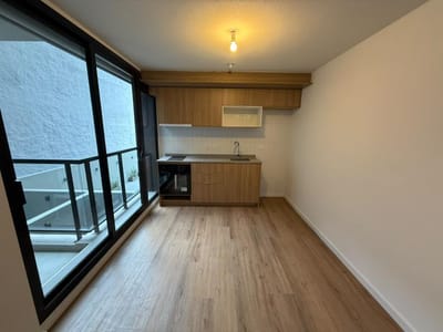 Alquiler apartamento monoambiente. Estrená en Cordón Sur.