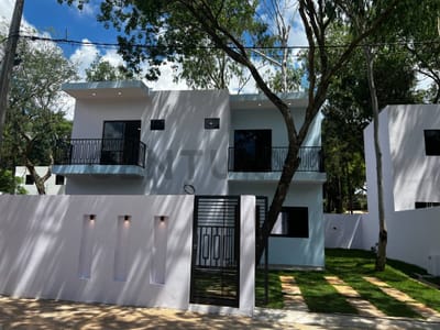 HERMOSAS CASAS EN BARRIO PARAISO, LUQUE