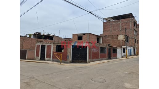 Casa En Venta En Ate | 163.20 M²