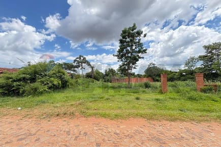 VENDO TERRENO EN LUQUE MORA CUE