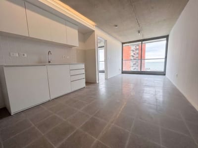 Apartamento de 1 dormitorio con vista a la rambla en Barrio Sur