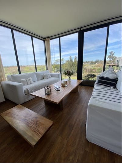 Casa de 3 dormitorios, escritorio y piscina  en Altos de la Tahona. Con Renta!