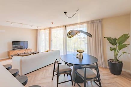 Apartamento en venta de 3 dormitorios con cochera  sobre Av. de las Américas