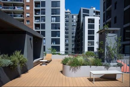 Apartamento de 2 dormitorios con garaje en alquiler con amenities