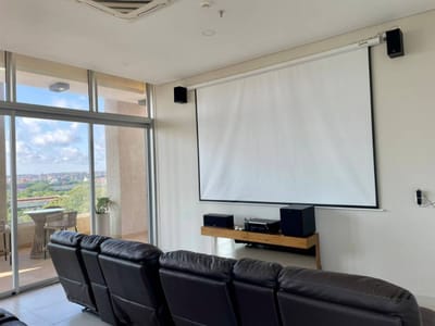 Alquilo departamento los laureles tower