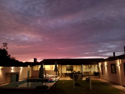 San Bernardino: Moderna Casa Con Piscina Y Quincho