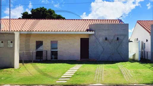CASA EN ANTICRETICO DE 3 DORMITORIOS – ZONA NORTE | 77343558