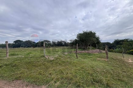 VENDO TERRENO DE 1.785 M2 EN YPANE 