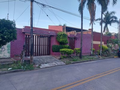CASA EN VENTA zona este, barrio estacion argentina