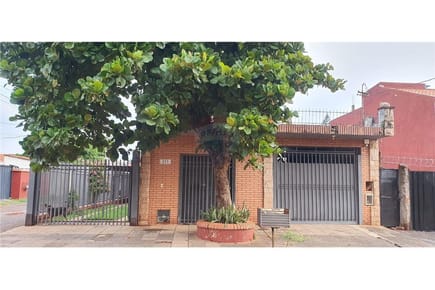 VENDO CASA CON PISCINA - Bo. MOLINO - LUQUE