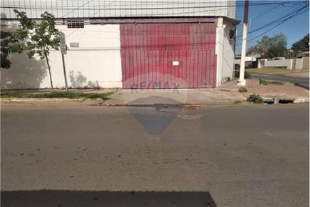 VENDO TERRENO EN ESQUINA SOBRE LA AVENIDA LAGUNA GRANDE 
