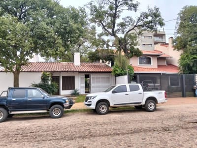 ALQUILO HERMOSA CASA EN BARRIO MBURUCUYA