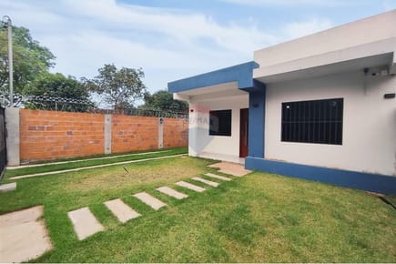 Chalet con piscina en Luque