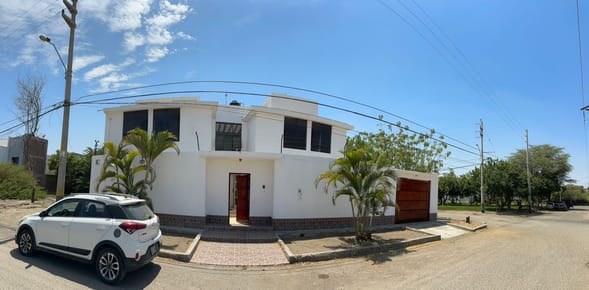 Amplia Casa En Venta Loma Blanca - Piura