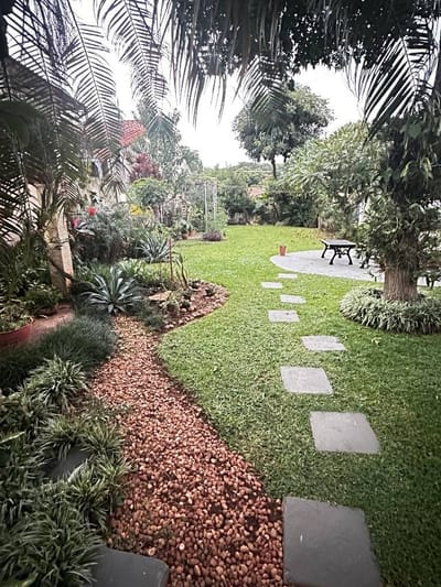 VENDO CASA DE 6 HABITACIONES EN VISTA ALEGRE EN ASUNCION