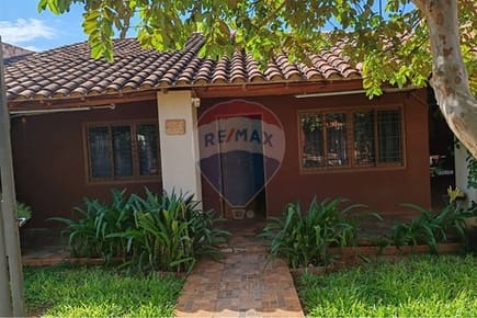 VENDO CASA EN SAN LORENZO