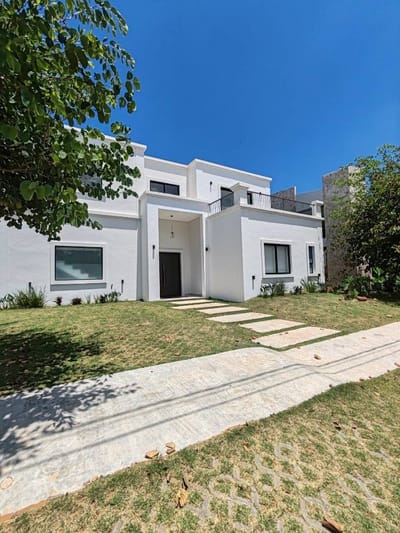 EN VENTA EXCLUSIVA RESIDENCIA EN AQUA VILLAGE