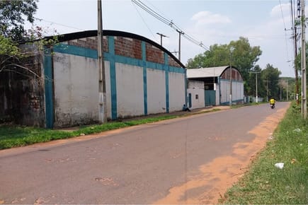  VENDO PROPIEDAD COMERCIAL EN SAN ANTONIO, Paraguay