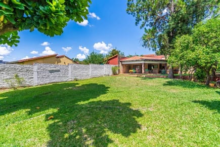 En venta - Residencia de 1000 m2 en Villa adela