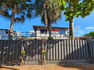   VENDO CASA A CUADRAS DELA AVDA. PRIMER PRESIDENTE.