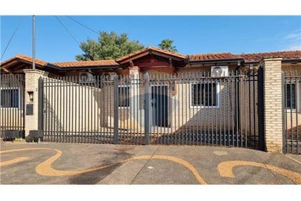 CHALET EN VENTA, CAPIATA