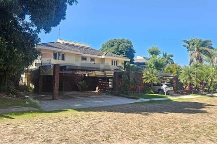 RESIDENCIA EN VENTA - LAMBARÉ