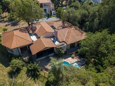 VENDO RESIDENCIA PREMIUM EN EL YACHT Y GOLF CLUB DENTRO DE UN BARRIO CERRADO