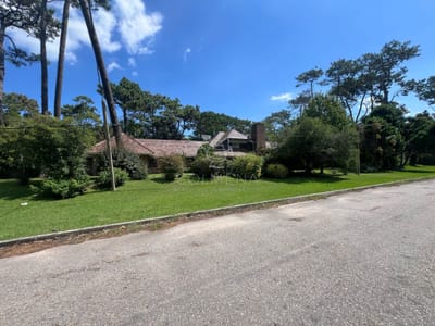 Casa en Venta, Golf, Punta del Este, 4 Dormitorios.