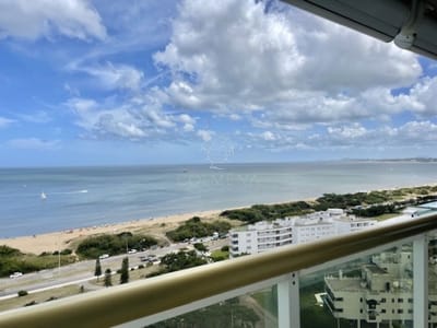 Apartamento en torre de categoría