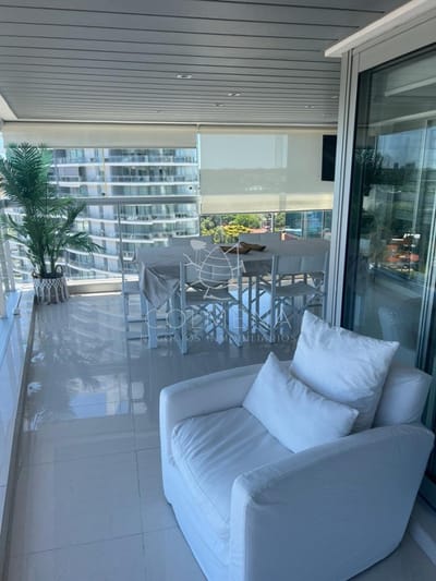 Apartamento a 100 metros del mar, primeras paradas Playa mansa