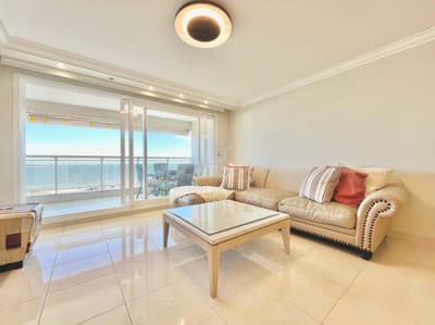 Apartamento primera línea Playa Mansa