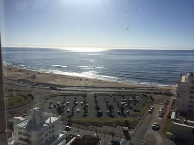 Apto con vista a playa mansa y Brava en el corazon de la peninsula