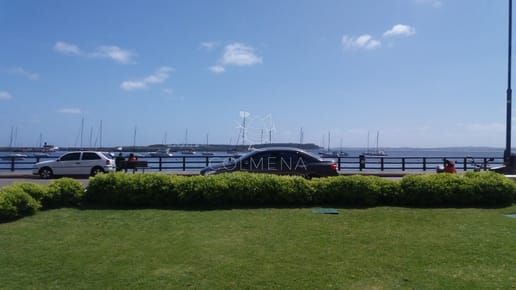 Apartamento en muy buena ubicacion, de 3 dor, 3 baños con excelente vista al puerto.