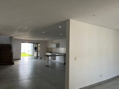 Casa - Alquiler - Lambaré, Central, Paraguay