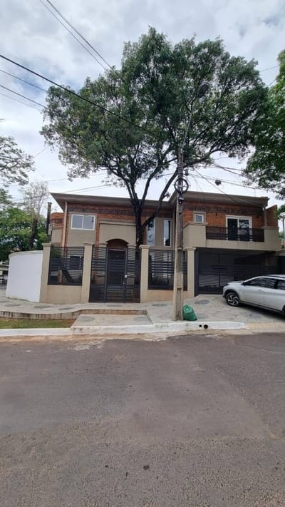 VENDO DUPLEX EN SAJONIA