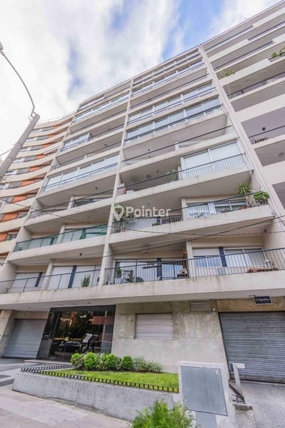 VILLA BIARRITZ | Frente al Parque | 165 m² | 3 Dormitorios | 2 Garajes Independientes + Box