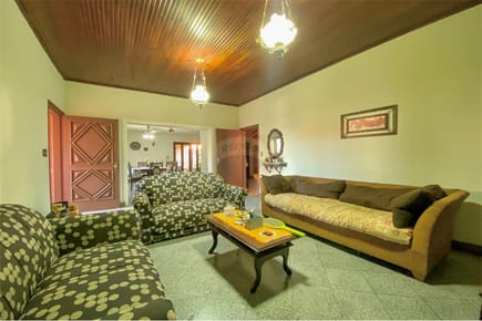 Se vende amplia casa con piscina, Asuncion San pablo