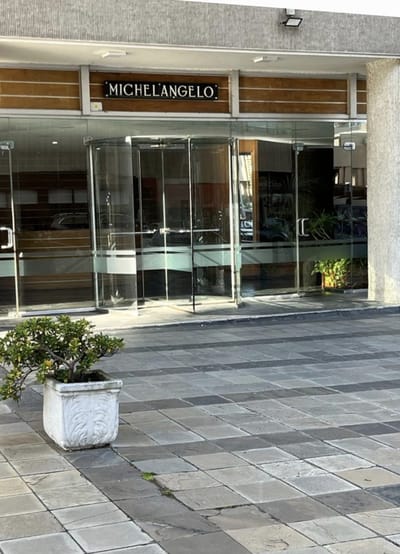 Alquilo apto Edificio Michelangelo, a mts de Gorlero. 1 dorm ½, piscina, cochera